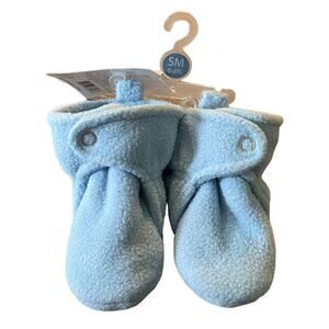 Luvable Friends Blue Adjustable Closure Non Skid Booties 0-6 Months